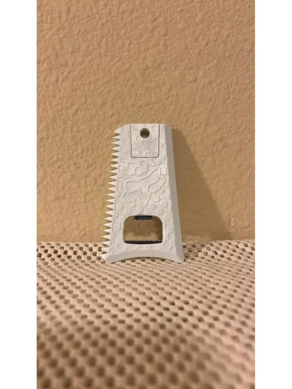 Vintage Y2K FOX Plastic Surf Wax Comb w/ Fin Key & Bottle Opener